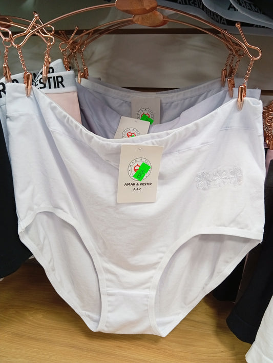 Bombacha. Talle: 4XL, 3XL.