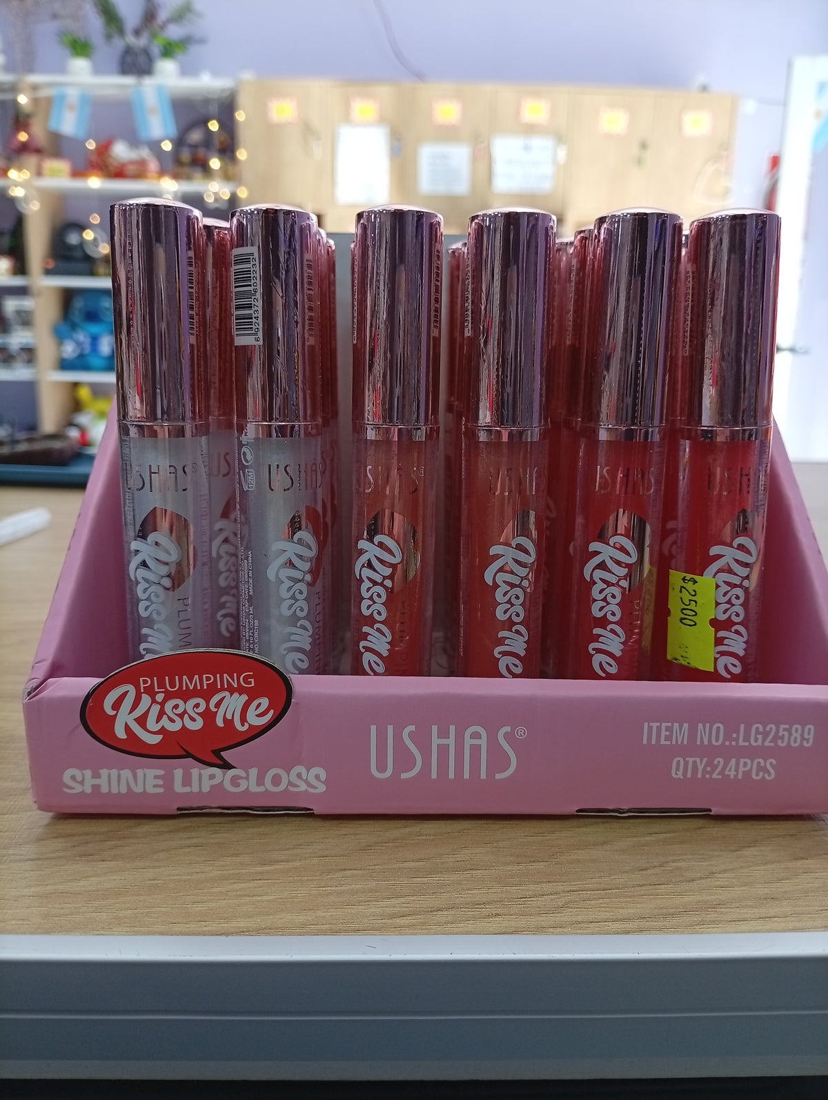 Shine lip gloss
