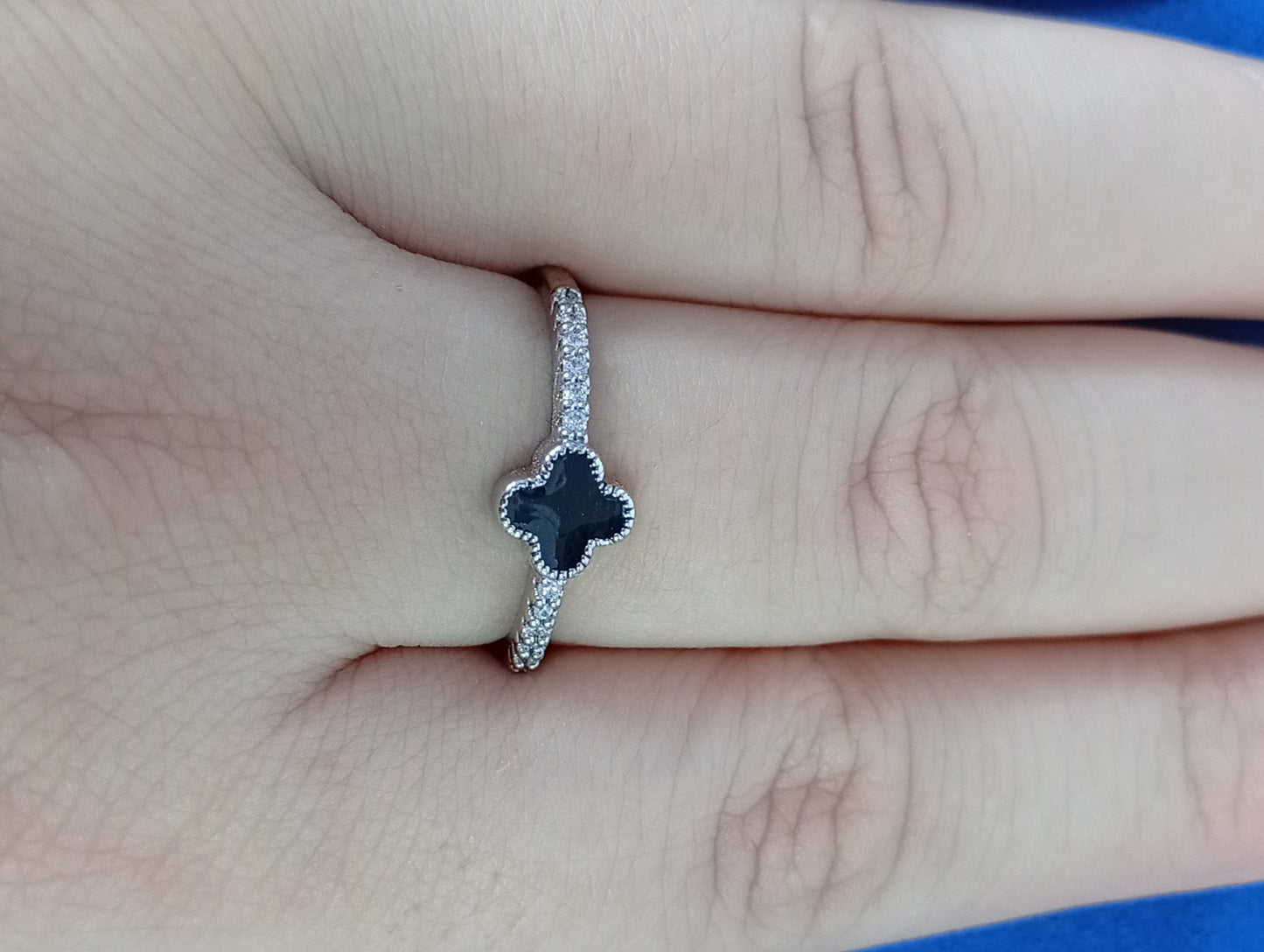 Anillo trébol