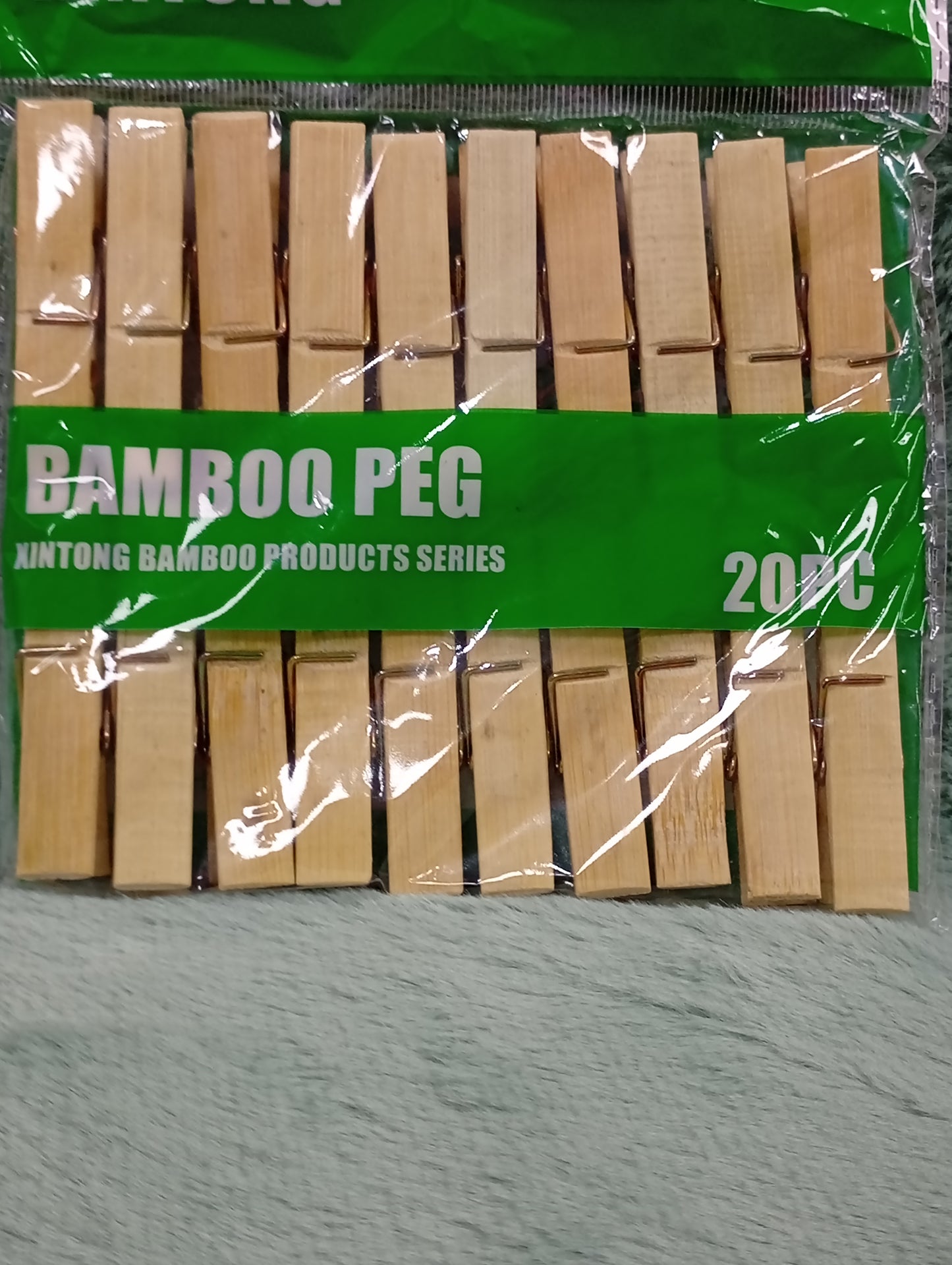 Broches de bambú