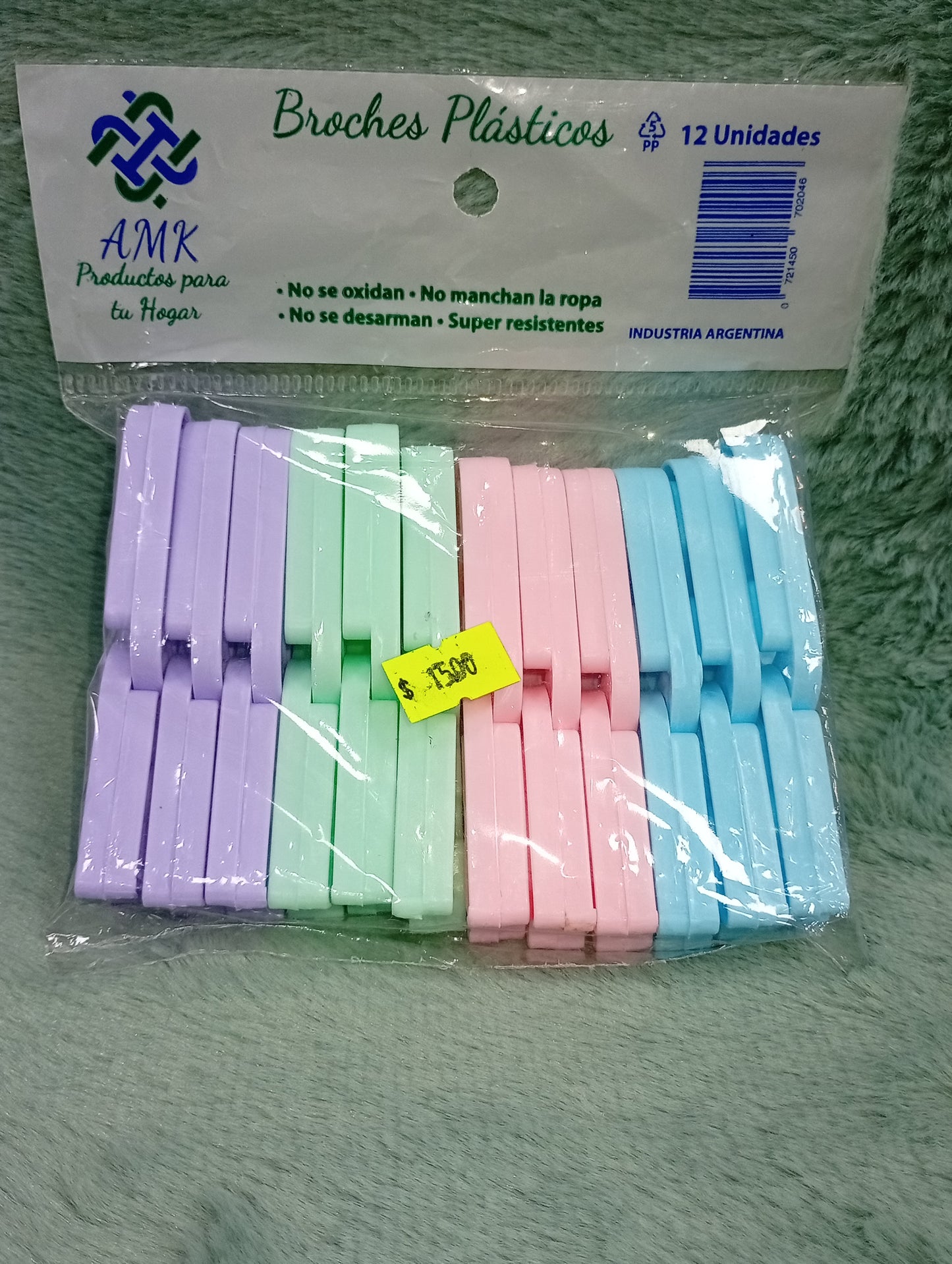 Broches plásticos