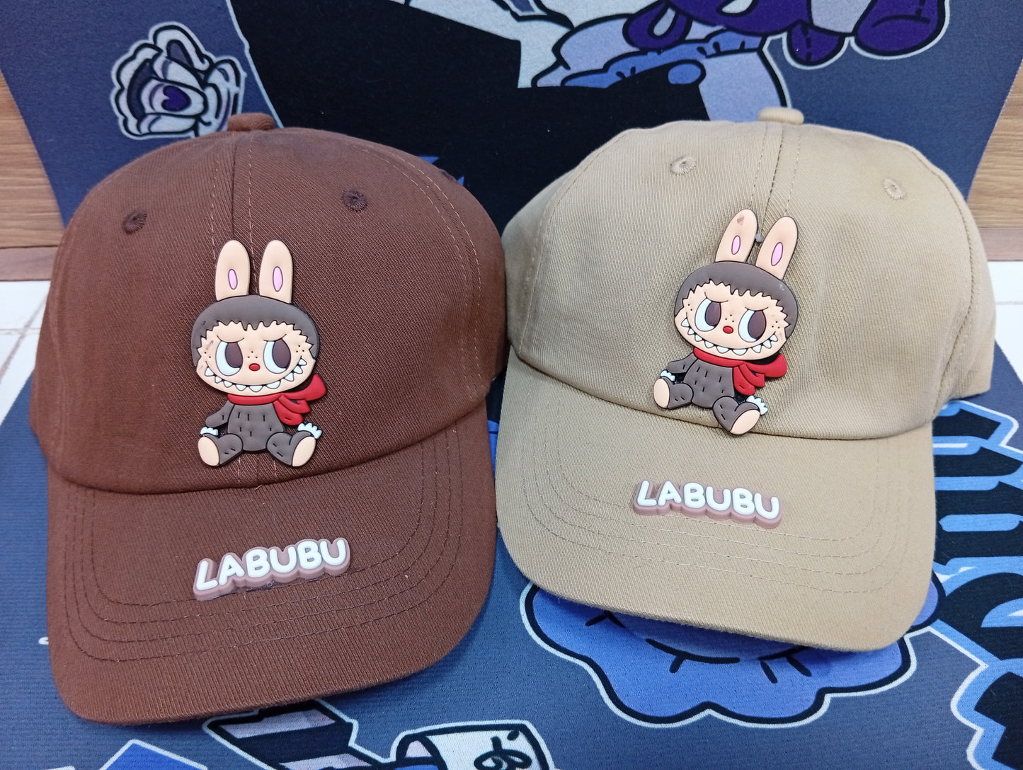 Gorra Labubu beige