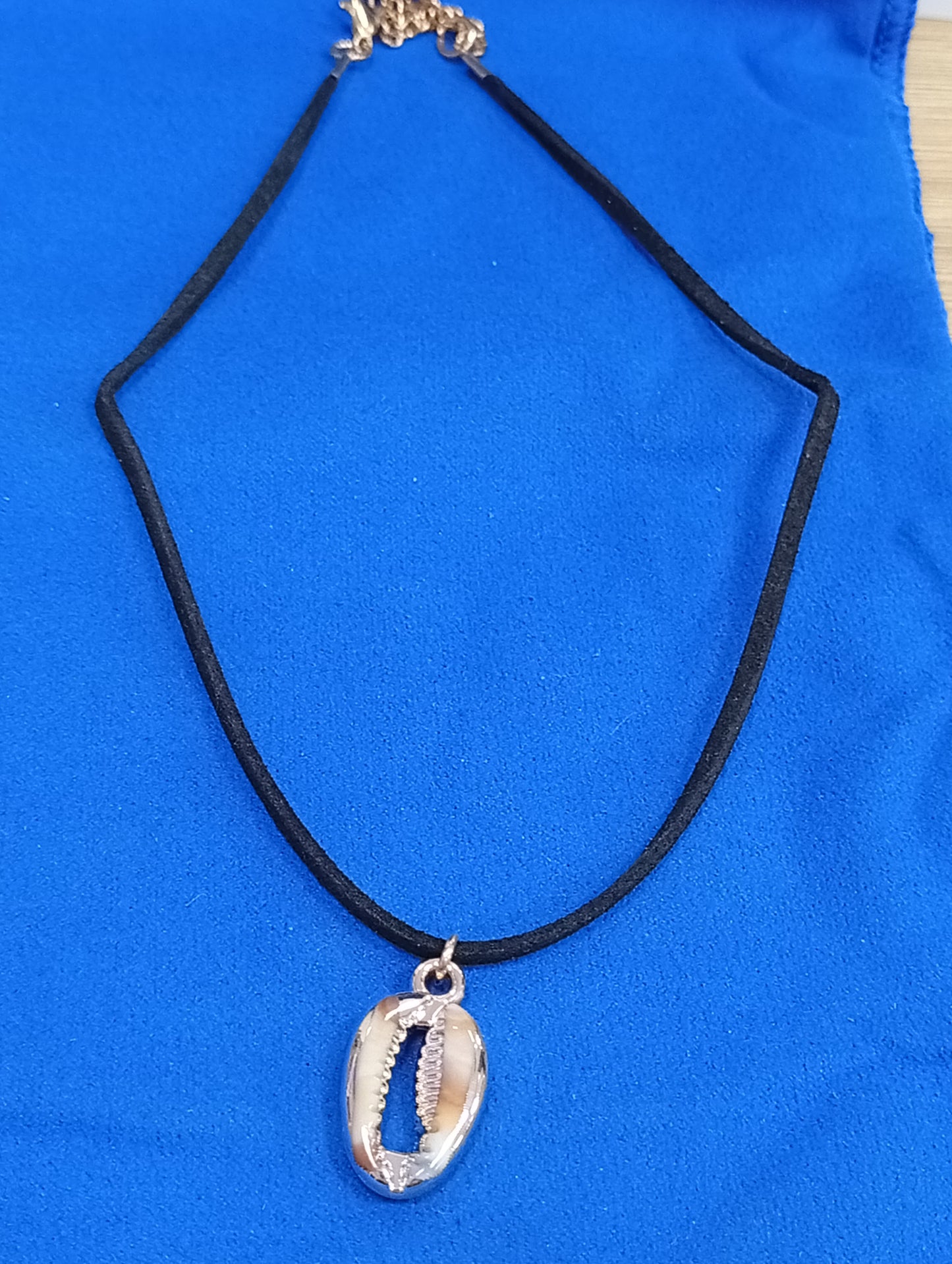 Collar dije de ostra