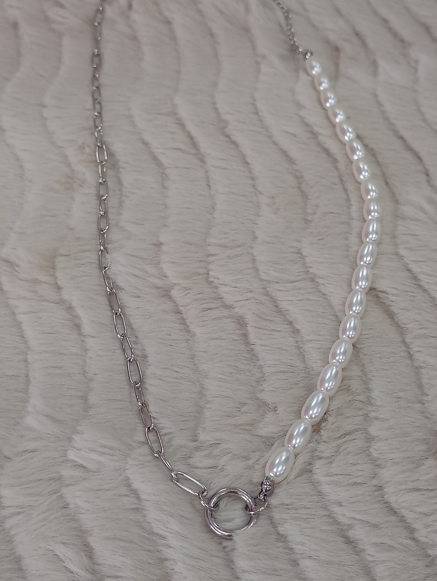 Cadena mitad eslabones mitad perla