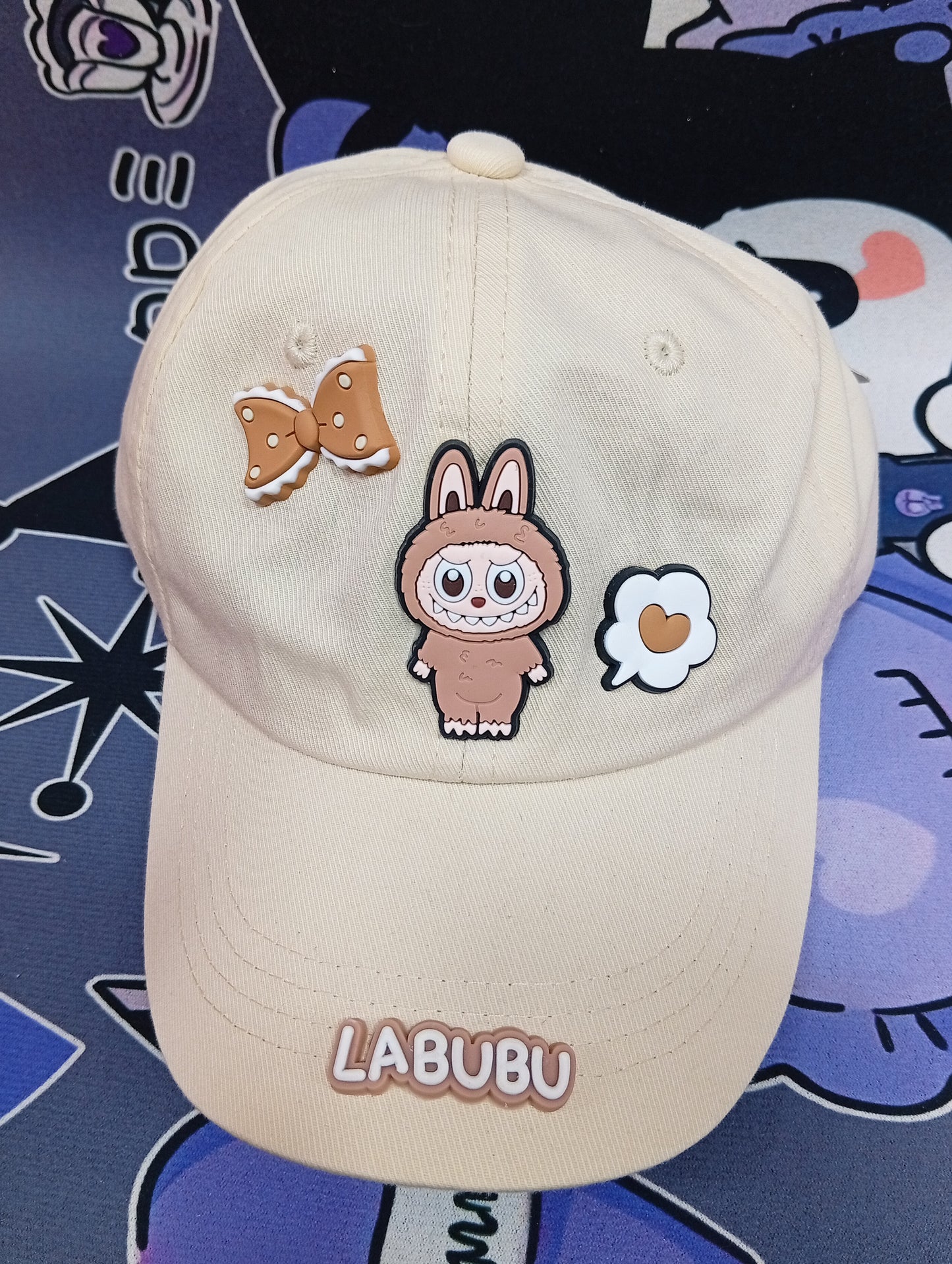Gorra Labubu beige