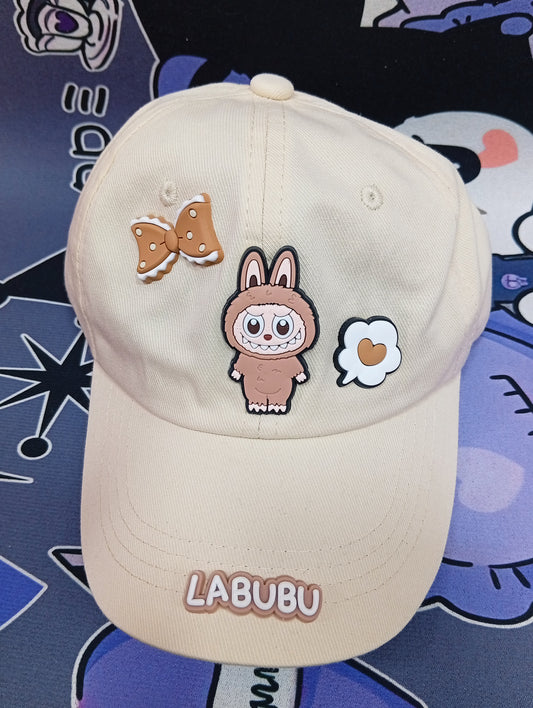 Gorra Labubu beige