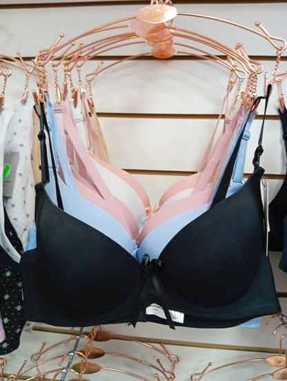Corpiño con arco y moño. Talle: 34/75B, 38/85B, 40/90B, 34/75A, 32/70A,