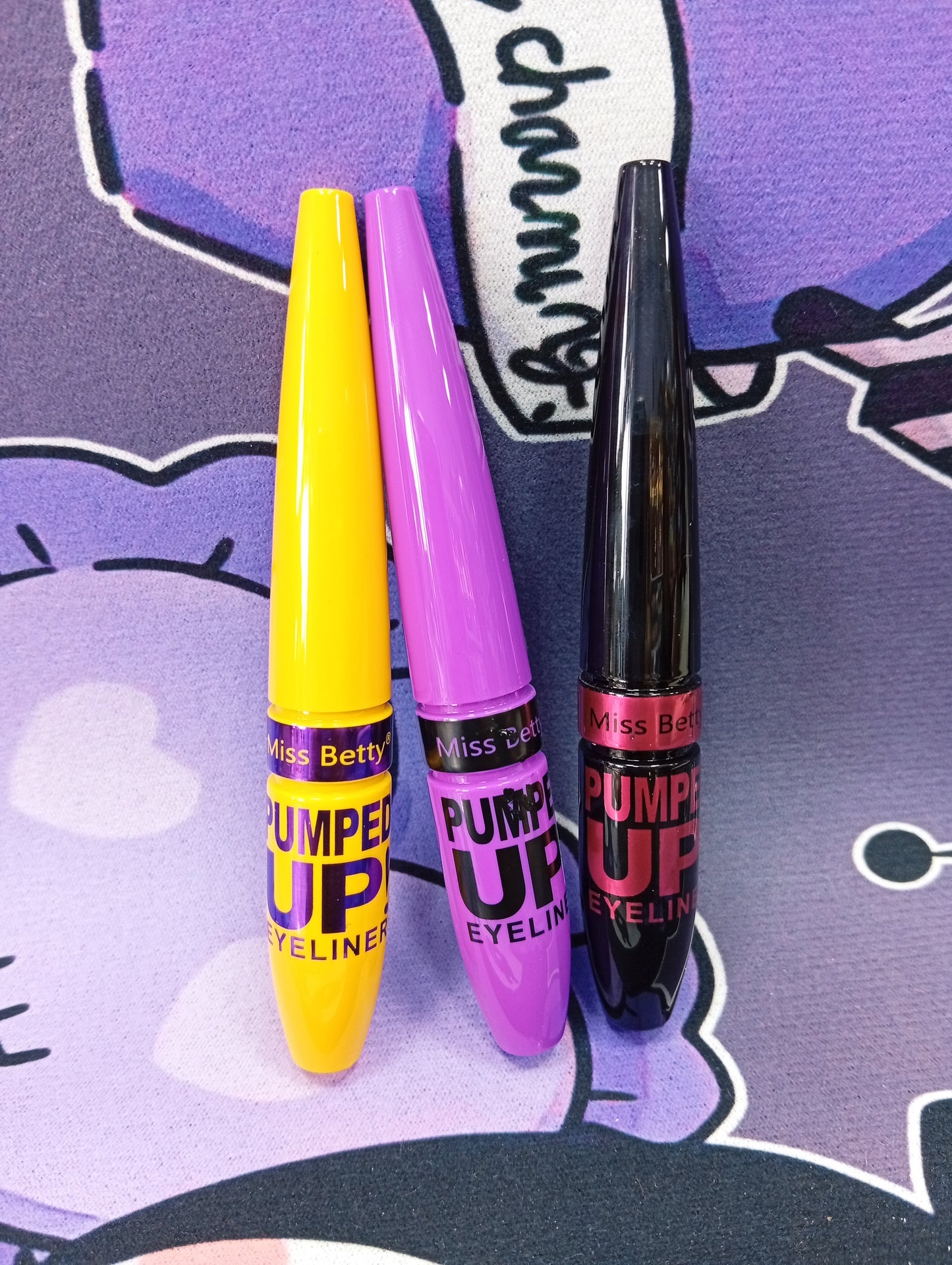 Miss Betty pumped up Eyeliner