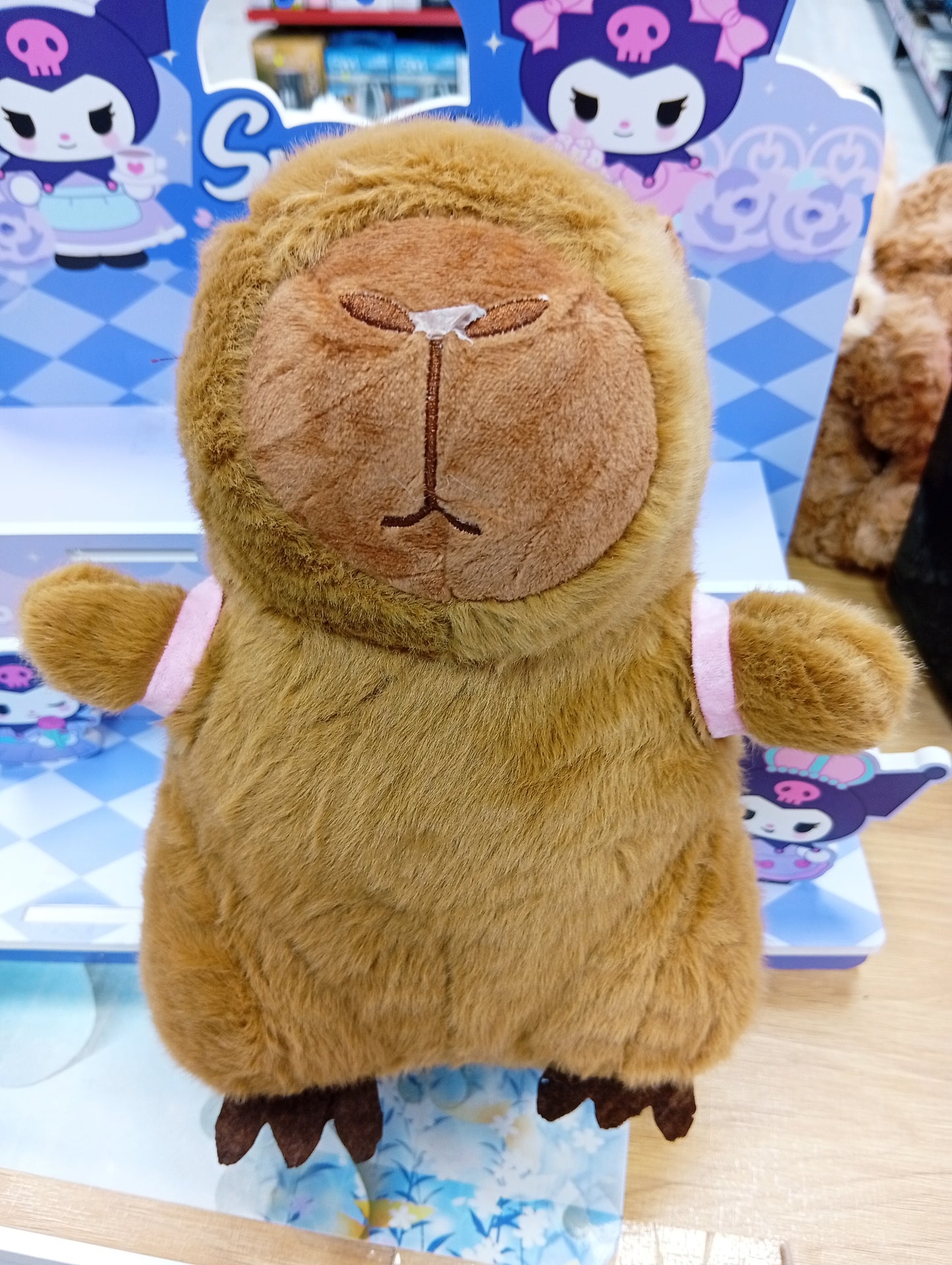 Capibara con mochilita