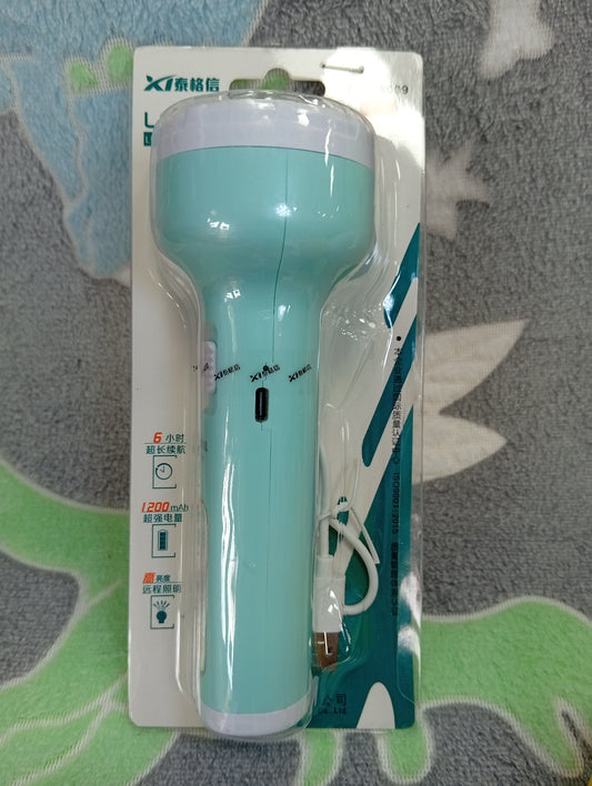 Linterna con batería recargable