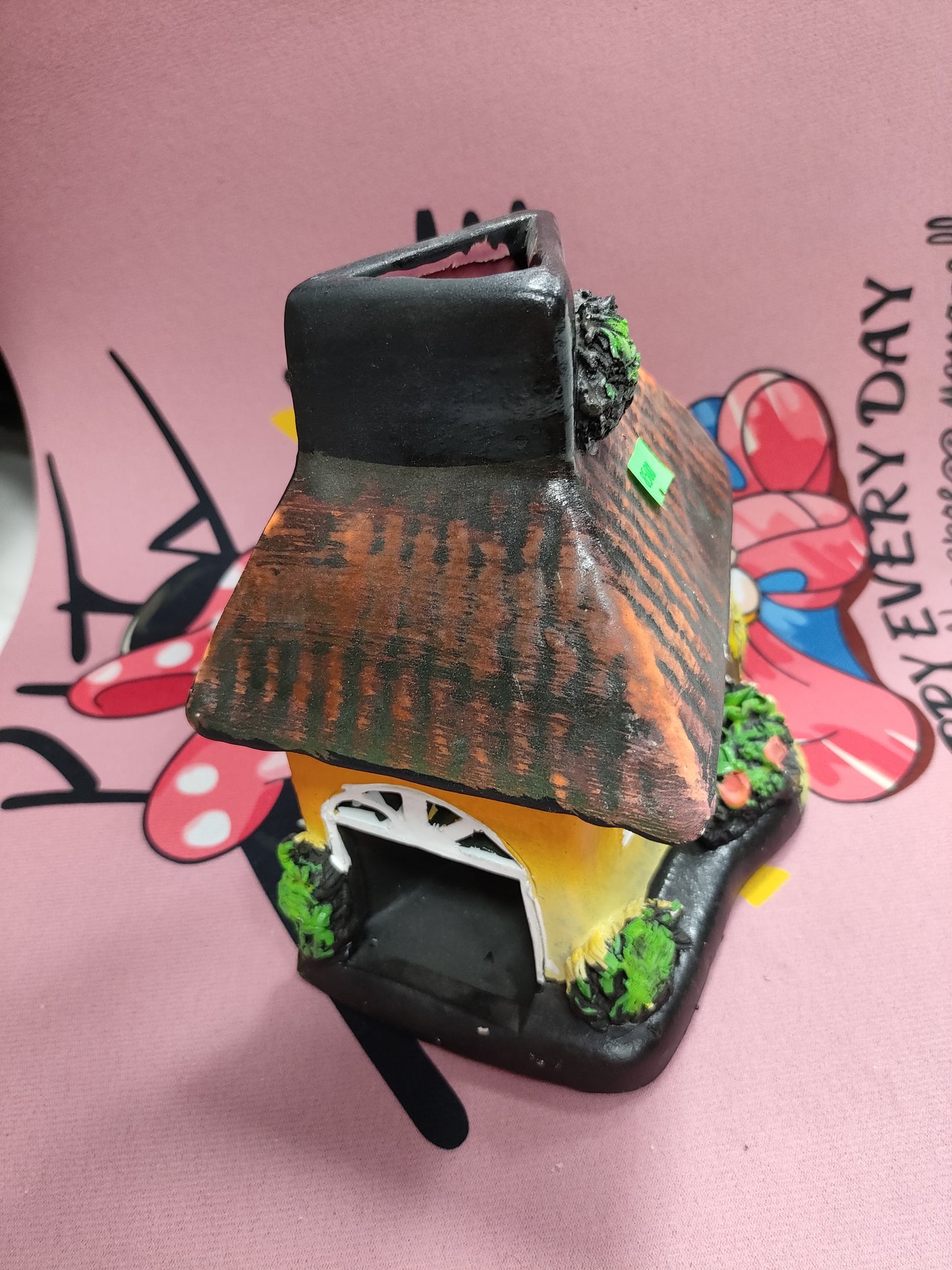 horno para esencias/velas con form de casa
