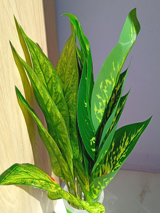 Planta artificial aglaonema