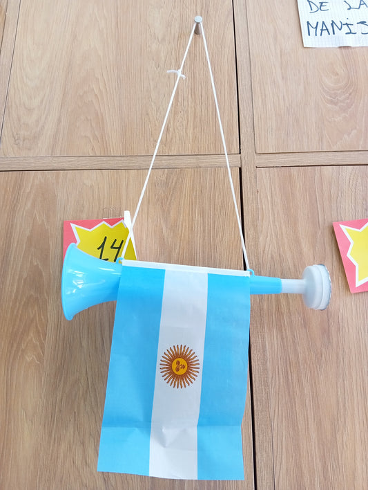 Trompeta con bandera