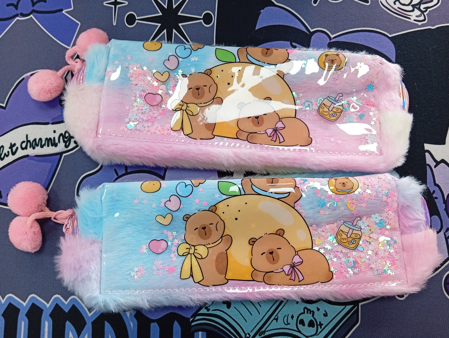 Cartuchera Capibara con peluche y decoración