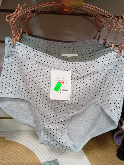 Bombacha. Talle: L, XL, 2XL.