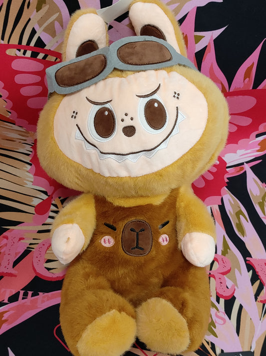 Peluche labubu capibara