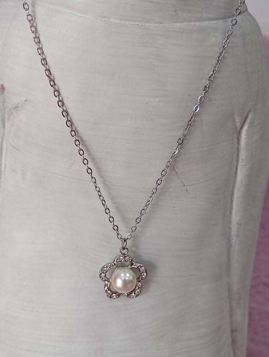 Cadena + dije de flor