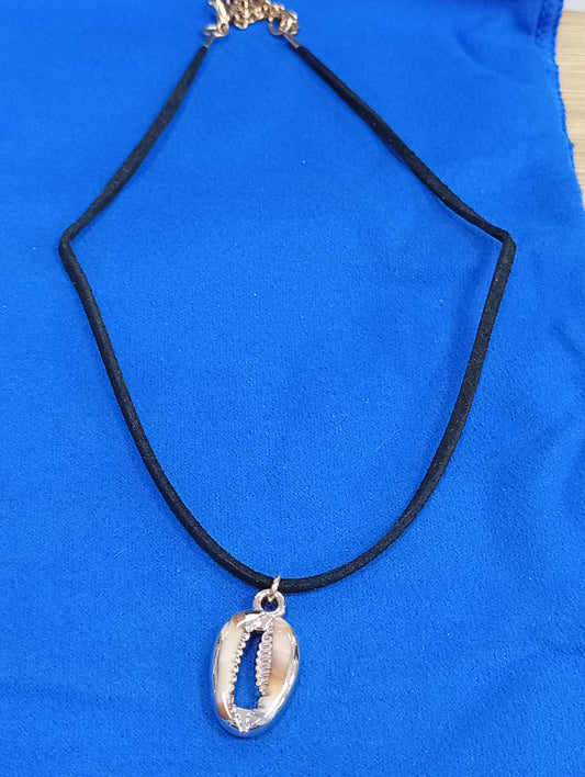 Collar dije de ostra