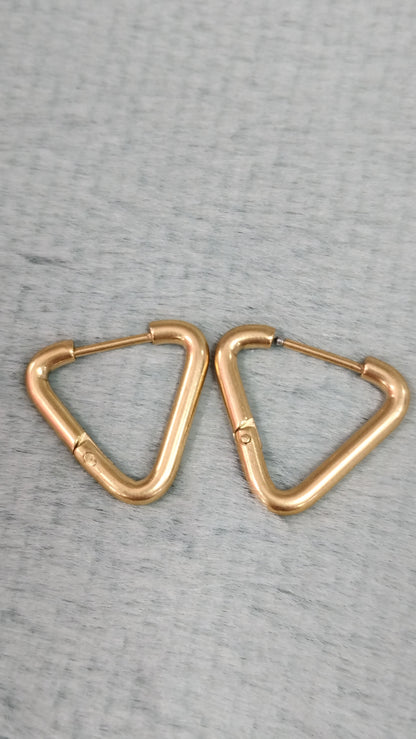 Aros de acero dorado