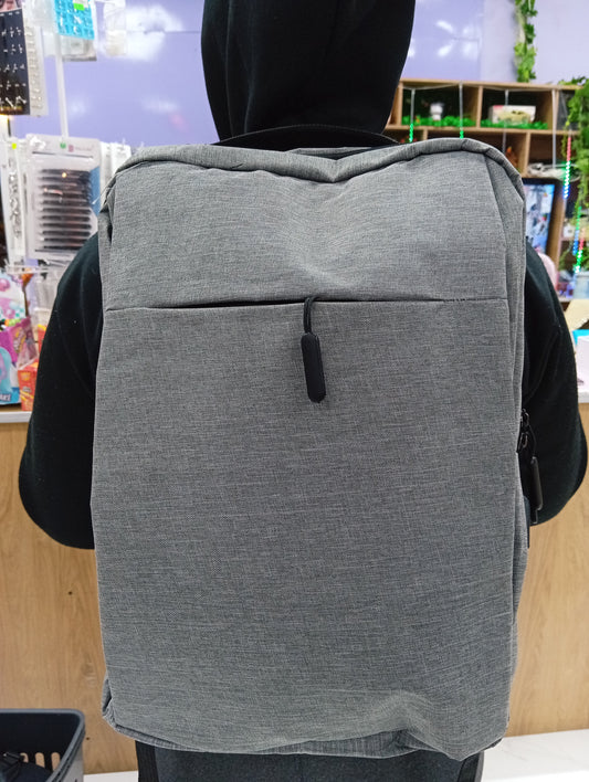 Mochila con cargador interno