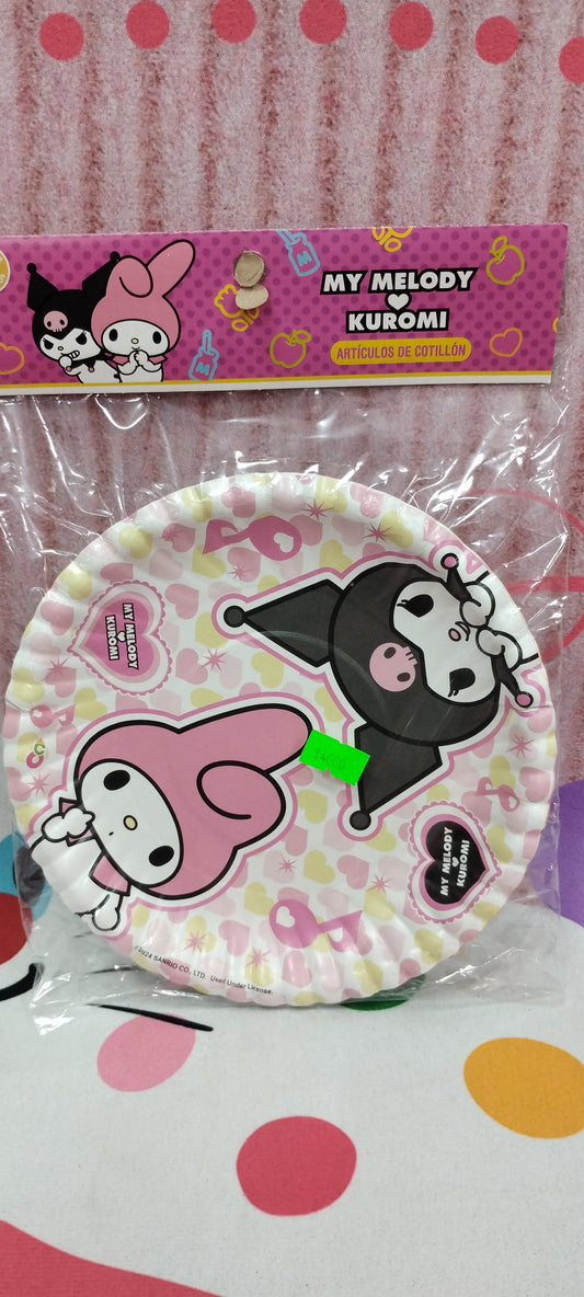 Platitos de cartón de kuromi