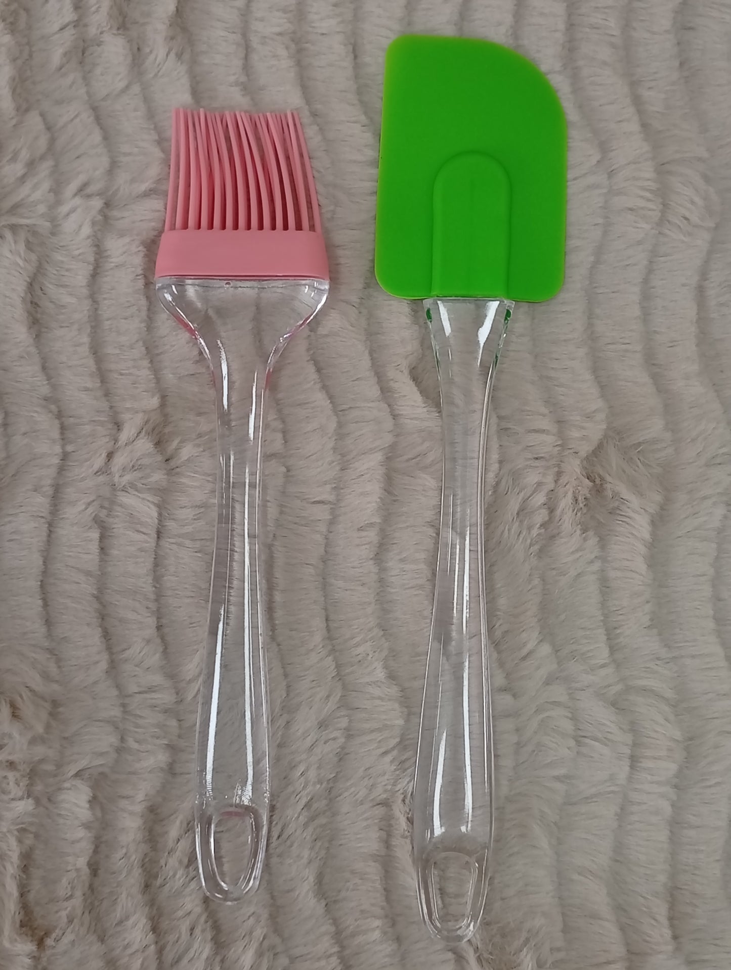 Espátula y pincel