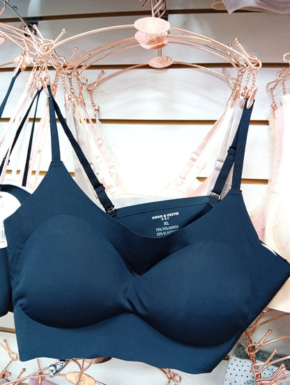 Corpiño. Talle: L, M, XL.